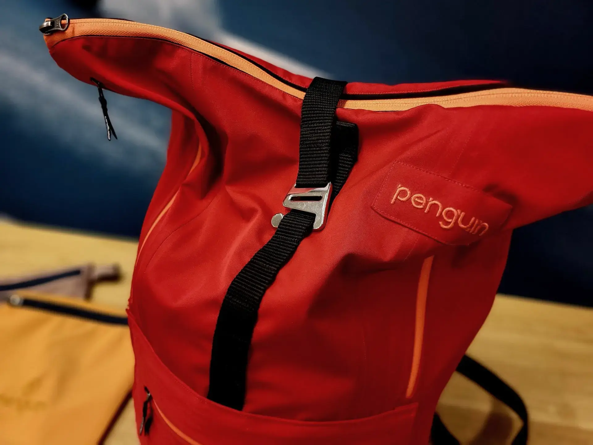 Penguin Circular Clothing Tasche Bag