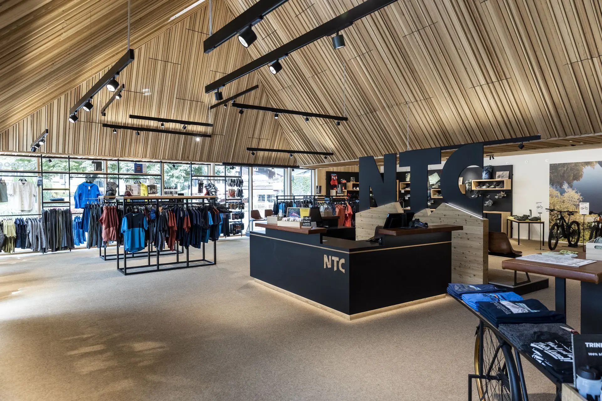 Penguin Powderwear Store Germay