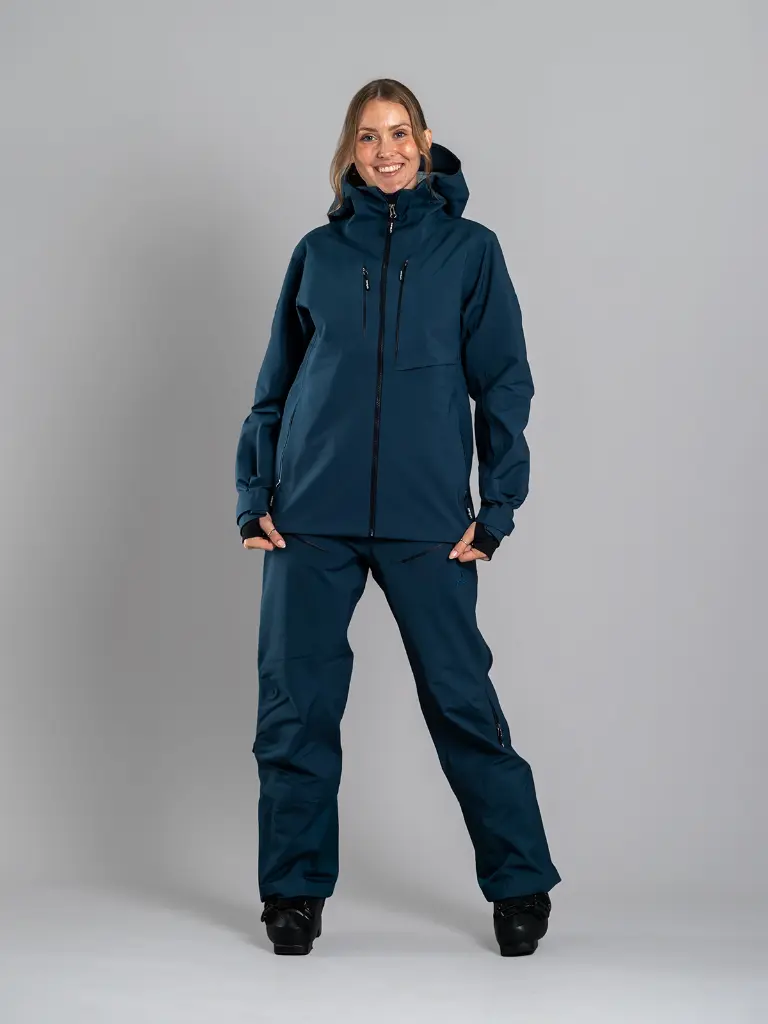 261-1-Women-Shell-Jacket-Storm-Blue-238-1-Women-Dermizax-Pant-Storm-Blue-0479-s.webp