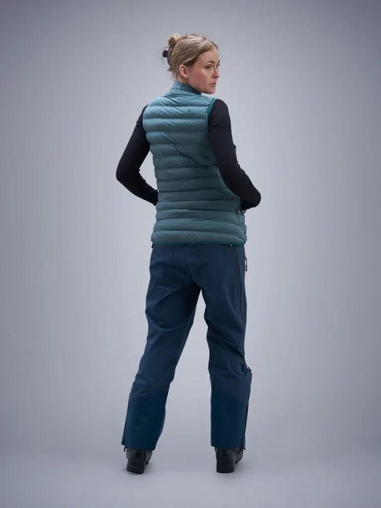 255-6-Women-Fiberball-Insulation-Vest-Fender-Green-RGB2.webp
