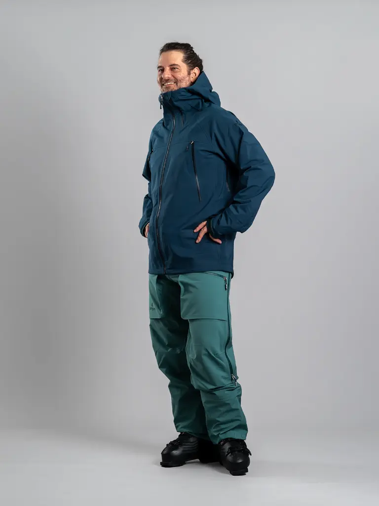 161-1-Men-Dermizax-Shell-Jacket-Storm-Blue-138-6-Men-Dermizax-Pant-Fender-Green-0495-s.webp